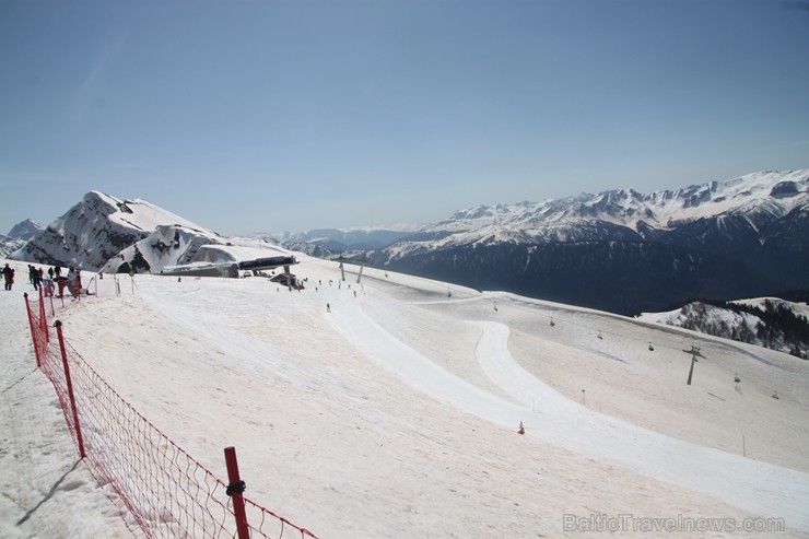 Travelnews.lv izbauda Soču kalnu ainavas no «Rosa Khutor» slēpošanas trasēm 222635