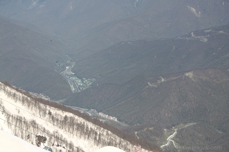 Travelnews.lv izbauda Soču kalnu ainavas no «Rosa Khutor» slēpošanas trasēm 222650