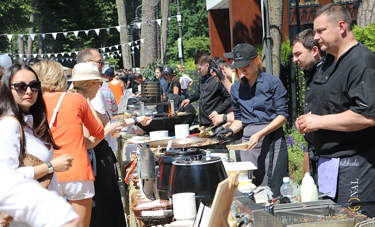 Jūrmalā jau otro sezonu atklāj ielas ēdienu festivāls «Gourmet Fair» 225705