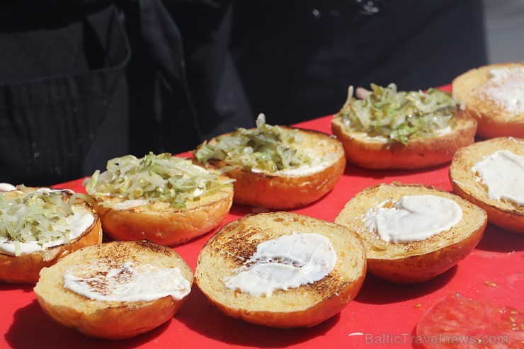 Jūrmalā jau otro sezonu atklāj ielas ēdienu festivāls «Gourmet Fair» 225712