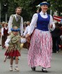 Dziesmu un deju svētku atklāšanas gājiens pulcē Rīgā visus Latvijas novadus (101-200) 31