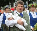 Dziesmu un deju svētku atklāšanas gājiens pulcē Rīgā visus Latvijas novadus (101-200) 97