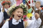 Dziesmu un deju svētku atklāšanas gājiens pulcē Rīgā visus Latvijas novadus (301-400) 40
