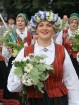 Dziesmu un deju svētku atklāšanas gājiens pulcē Rīgā visus Latvijas novadus (301-400) 78