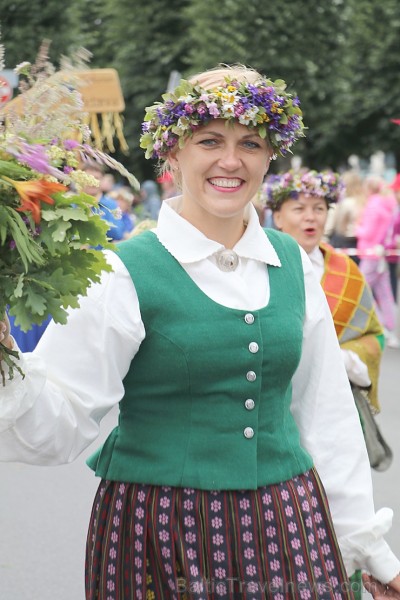 Dziesmu un deju svētku atklāšanas gājiens pulcē Rīgā visus Latvijas novadus (501-600) 227097