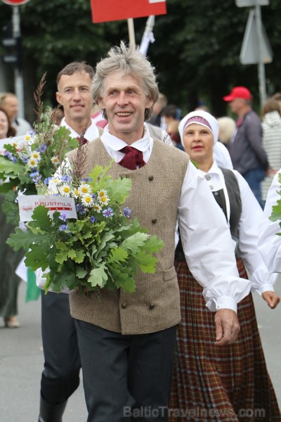 Dziesmu un deju svētku atklāšanas gājiens pulcē Rīgā visus Latvijas novadus (501-600) 227166