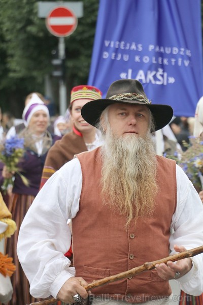 Dziesmu un deju svētku atklāšanas gājiens pulcē Rīgā visus Latvijas novadus (501-600) 227198