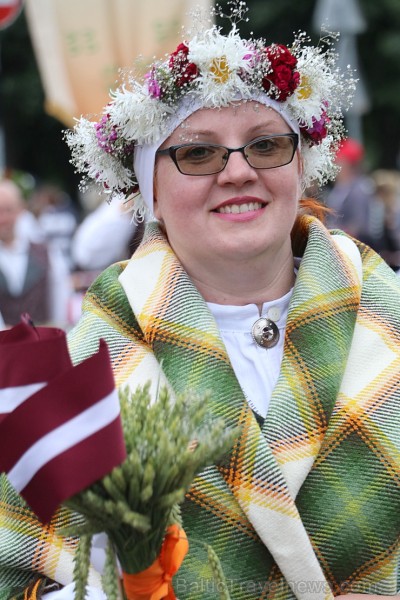 Dziesmu un deju svētku atklāšanas gājiens pulcē Rīgā visus Latvijas novadus (601-700) 227216