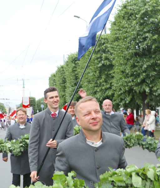 Dziesmu un deju svētku atklāšanas gājiens pulcē Rīgā visus Latvijas novadus (601-700) 227385