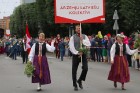 Dziesmu un deju svētku atklāšanas gājiens pulcē Rīgā visus Latvijas novadus (701-800) 1