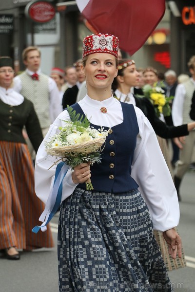 Dziesmu un deju svētku atklāšanas gājiens pulcē Rīgā visus Latvijas novadus (801-845) 227606
