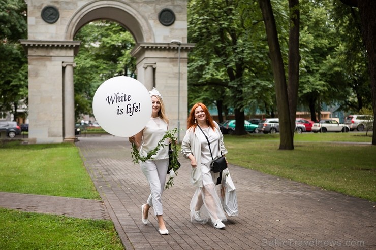 Jau ceturto gadu Rīgā notiek baltais pop-up pikniks «L’elegante Pop-Up Picnic» 227886