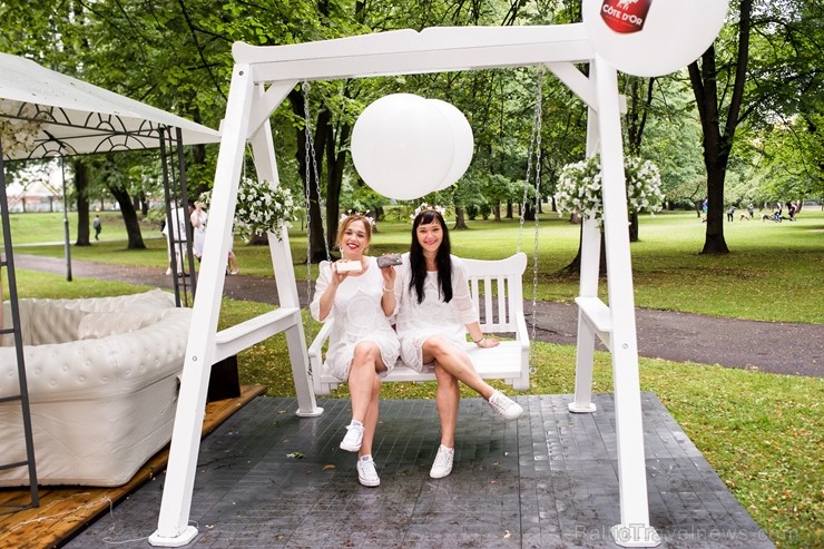 Jau ceturto gadu Rīgā notiek baltais pop-up pikniks «L’elegante Pop-Up Picnic» 227940