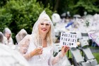 Jau ceturto gadu Rīgā notiek baltais pop-up pikniks «L’elegante Pop-Up Picnic» 42