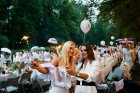 Jau ceturto gadu Rīgā notiek baltais pop-up pikniks «L’elegante Pop-Up Picnic» 119