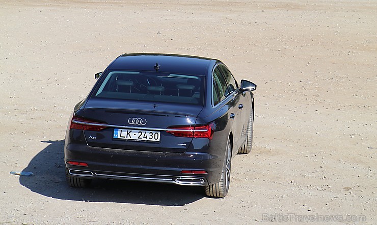 Travelnews.lv ar jauno Audi A6 apceļo vēju pilsētu Liepāju 229233