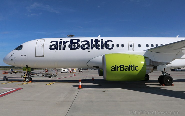 Travelnews.lv iepazīst «airBaltic» jauno lidmašīnu «Airbus A220-300». Atbalsta: Starptautiskā lidosta «Rīga» 231020