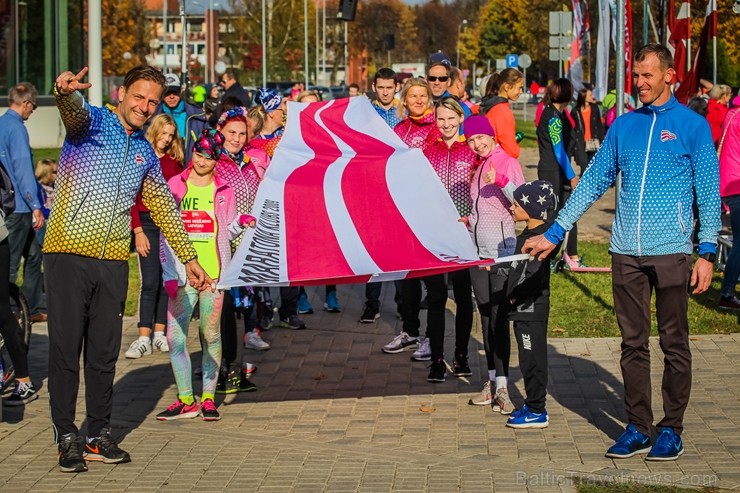 Skriešanas seriāla «Bigbank Skrien Latvija» noslēgums vairāk kā 3000 Siguldas pusmaratona dalībniekiem paliks atmiņā kā zelta rudens tā viskrāšņākajā  235129