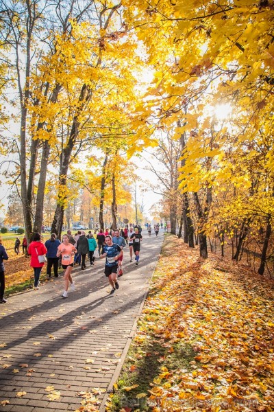 Skriešanas seriāla «Bigbank Skrien Latvija» noslēgums vairāk kā 3000 Siguldas pusmaratona dalībniekiem paliks atmiņā kā zelta rudens tā viskrāšņākajā  235153