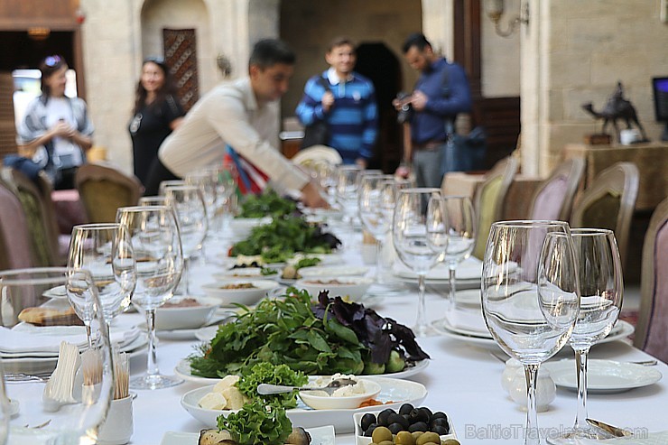 Travelnews.lv izbauda Baku restorāna «Mugam Club» pusdienu viesmīlību 235843