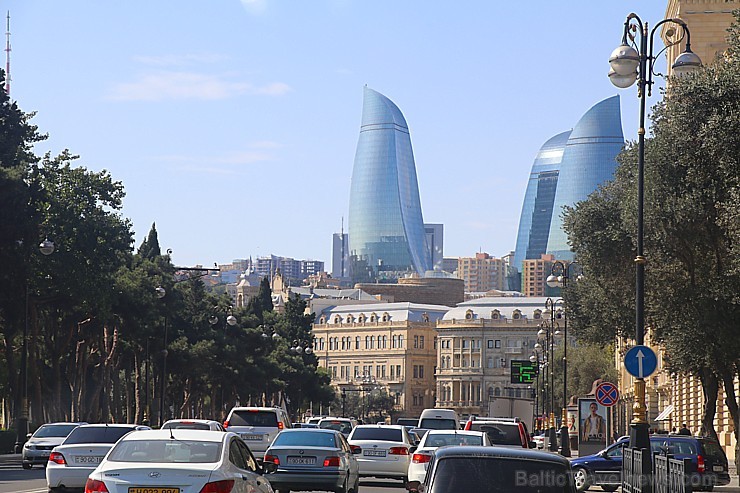 Travelnews.lv ar ekskursiju autobusu apceļo Baku raksturīgākās vietas. Sadarbībā ar Latvijas vēstniecību Azerbaidžānā un tūrisma firmu «RANTUR Travel  237680