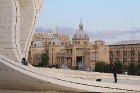 Travelnews.lv ar ekskursiju autobusu apceļo Baku raksturīgākās vietas. Sadarbībā ar Latvijas vēstniecību Azerbaidžānā un tūrisma firmu «RANTUR Travel  1