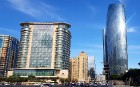Travelnews.lv ar ekskursiju autobusu apceļo Baku raksturīgākās vietas. Sadarbībā ar Latvijas vēstniecību Azerbaidžānā un tūrisma firmu «RANTUR Travel  2