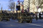 Militārajā parādē piedalījās aptuveni 1700 karavīri, zemessargi, policisti, robežsargi, ugunsdzēsēji un jaunsargi. Par godu Latvijas valsts neatkarība 28
