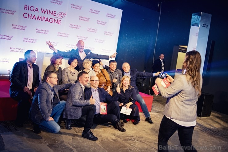 Festivāls Riga Wine & Champagne pulcēja pasaules vadošos vīna ekspertus, lai gardēžiem un vīnmīļiem no visas Baltijas piedāvātu izglītojošas degustāci 239267