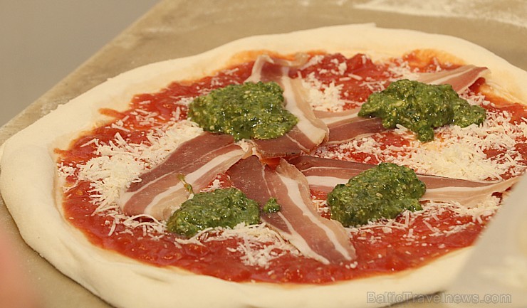 Pārdaugavā atvērusies īsta itāļu picērija «Street Pizza», kas ir vienīgā Baltijā ar Neapoles sertifikātu 239770