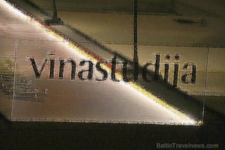 Rīgas restorānā «Vīna studija» Stabu ielā 5.12.2018 māksliniece Elita Patmalniece ir iekārtojusi gleznu personālizstādi 240208
