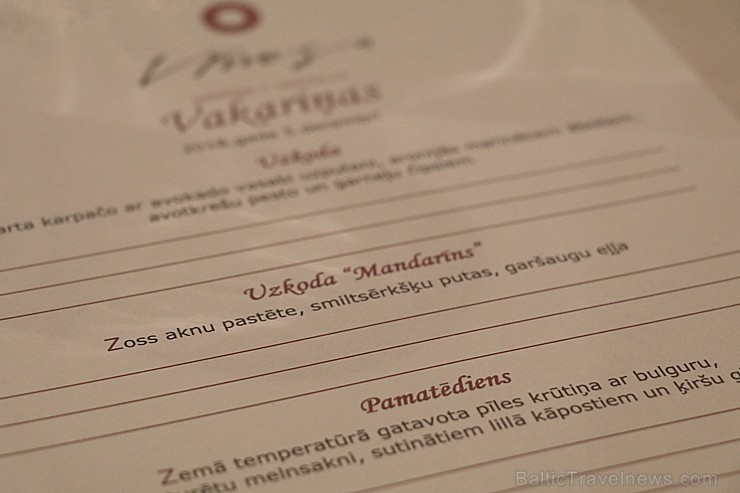 Vecrīgas restorāns «Kaļķu vārti» piedāvā gardēžu vakariņas ar aklo vīna degustāciju 240225