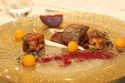 Vecrīgas restorāns «Kaļķu vārti» piedāvā gardēžu vakariņas ar aklo vīna degustāciju 32