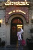 Travelnews.lv apmeklē Baku muzeja stila restorānu «Shirvanshah Museum Restaurant». Sadarbībā ar Latvijas vēstniecību Azerbaidžānā un tūrisma firmu «RA 2