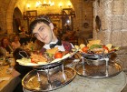 Travelnews.lv apmeklē Baku muzeja stila restorānu «Shirvanshah Museum Restaurant». Sadarbībā ar Latvijas vēstniecību Azerbaidžānā un tūrisma firmu «RA 20