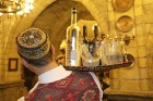 Travelnews.lv apmeklē Baku muzeja stila restorānu «Shirvanshah Museum Restaurant». Sadarbībā ar Latvijas vēstniecību Azerbaidžānā un tūrisma firmu «RA 50