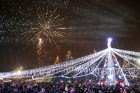 Daugavpilī iedegta pilsētas galvenā egle un iemirdzējusies Latvijā lielākā zvaigzne, bet visus daugavpiliešus un pilsētas viesus gaida atklāta pilsēta 10