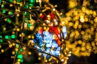 Tukumā radoši gaida Ziemassvētkus, bet Jaunpils pilī pošas Jaunā gada karnevālam 1