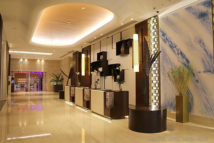 Travelnews.lv iepazīst Baku 5 zvaigžņu viesnīcu «Boulevard Hotel Baku Autograph Collection». Sadarbībā ar Latvijas vēstniecību Azerbaidžānā un tūrisma 241396