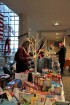 Jau 22. reizi Rīgā norisinājies tradicionālais ārzemju vēstniecību labdarības Ziemassvētku tirgus, kurā piedalījušās vairāk kā 30 ārvalstu vēstniecība 14