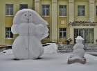 Šoziem Dobeles Sniegavīru saieta tēma ir Latvijas simtgade un tautas varonis - Lāčplēsis. Dobeles laukumos var satikt Melno bruņinieku, Spīdalu, Laimd 15