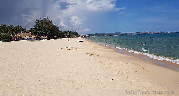 Travelnews.lv iepazīst Vjetnamas viesnīcas «Ocean Star Resort» pludmali  kopā ar 365 brīvdienas un Turkish Airlines 244322