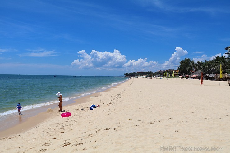 Travelnews.lv iepazīst Vjetnamas viesnīcas «Ocean Star Resort» pludmali  kopā ar 365 brīvdienas un Turkish Airlines 244342