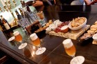 Svinot gada jubileju, Rīgas alus kvartāls ir paplašinājis savu tūrisma produktu klāstu ar jaunu gastronomiskā tūrisma maršrutu – Latvijas alus darītav 10