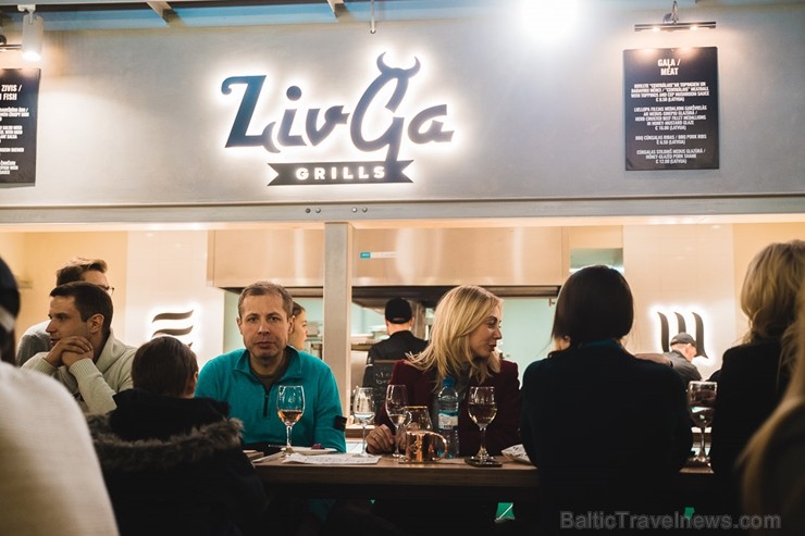«Centrālais Gastro Tirgus» ir pirmais iekštelpu gastrotirgus Latvijā, kurā vairāk nekā 20 dažādi ēdinātāji un 2 bāri piedāvā viesiem plašu starptautis 246070