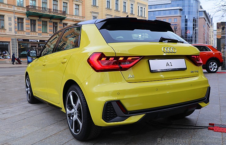 Jaunais «Audi A1 Sportback» prezentējas 2.02.2019 uz «Audi Burbuļu parāde 2019» fona Latvijas Nacionālajā mākslas muzejā 247590