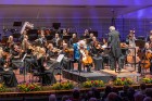 Ar grandiozu Liepājas Simfoniskā orķestra un pasaulslavenā čellista Miša Maiska koncertu atklāts 27. Liepājas Starptautiskais zvaigžņu festivāls 3