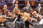 Ar grandiozu Liepājas Simfoniskā orķestra un pasaulslavenā čellista Miša Maiska koncertu atklāts 27. Liepājas Starptautiskais zvaigžņu festivāls 4