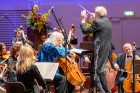 Ar grandiozu Liepājas Simfoniskā orķestra un pasaulslavenā čellista Miša Maiska koncertu atklāts 27. Liepājas Starptautiskais zvaigžņu festivāls 7