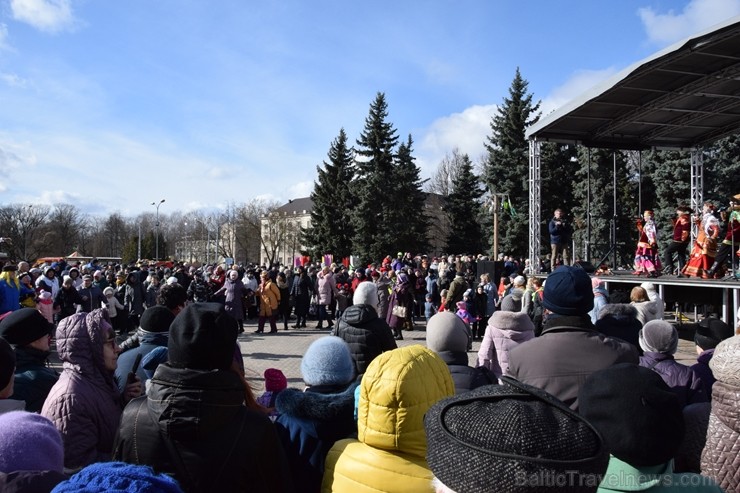 Ik gadu Daugavpilī, ievērojot senas slāvu tradīcijas, plaši un krāšņi tiek atzīmēta Masļeņica jeb ziemas pavadīšanas un pavasara sagaidīšanas svētki 248469